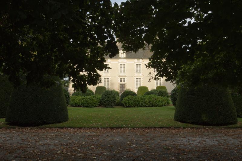 Château de la Glestière et ses deux fuies, Pacé