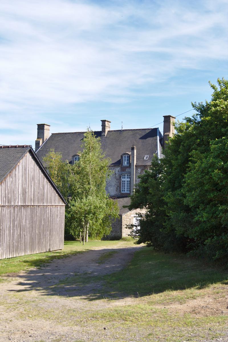 Logis des Courtils-Launay, Saint-Coulomb
