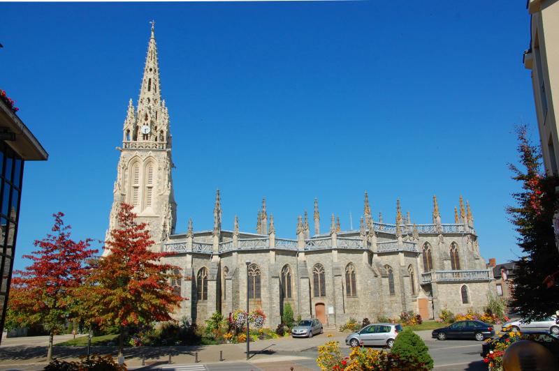 Église Saint-Pierre, Noyal-sur-Vilaine