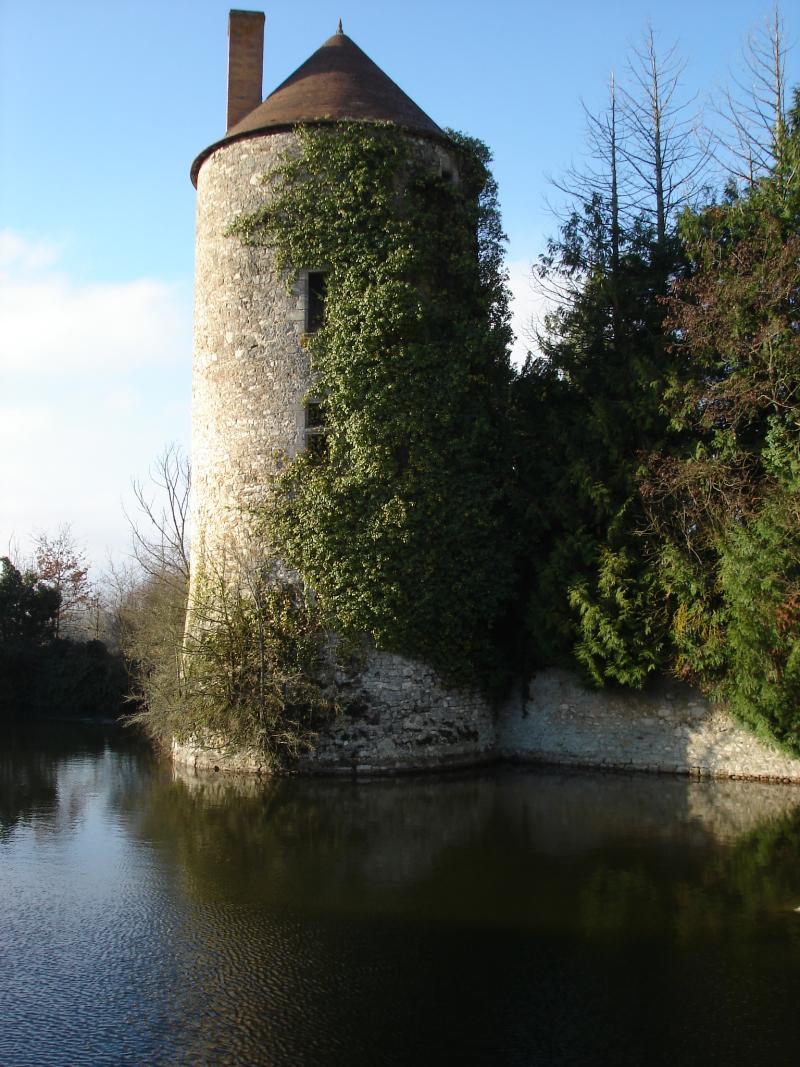 Tour de l'ancienne enceinte fortifiée, La Berthenoux