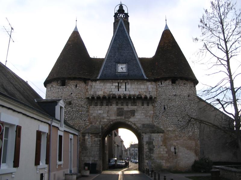Ancienne porte de ville, Déols