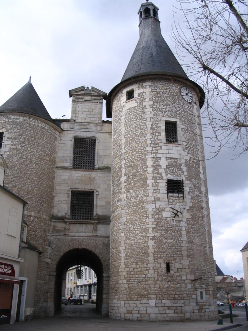 Porte dite de l'Horloge, Issoudun