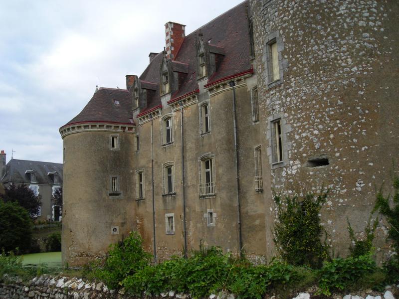 Château, Lys-Saint-Georges