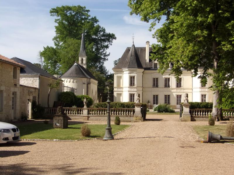 Château de Baschet (ou Bascher, ou Basché), Assay