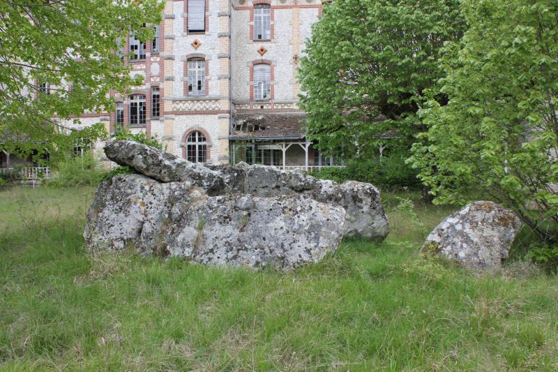 Dolmen dit La Pierre Levée, Beaumont-Louestault