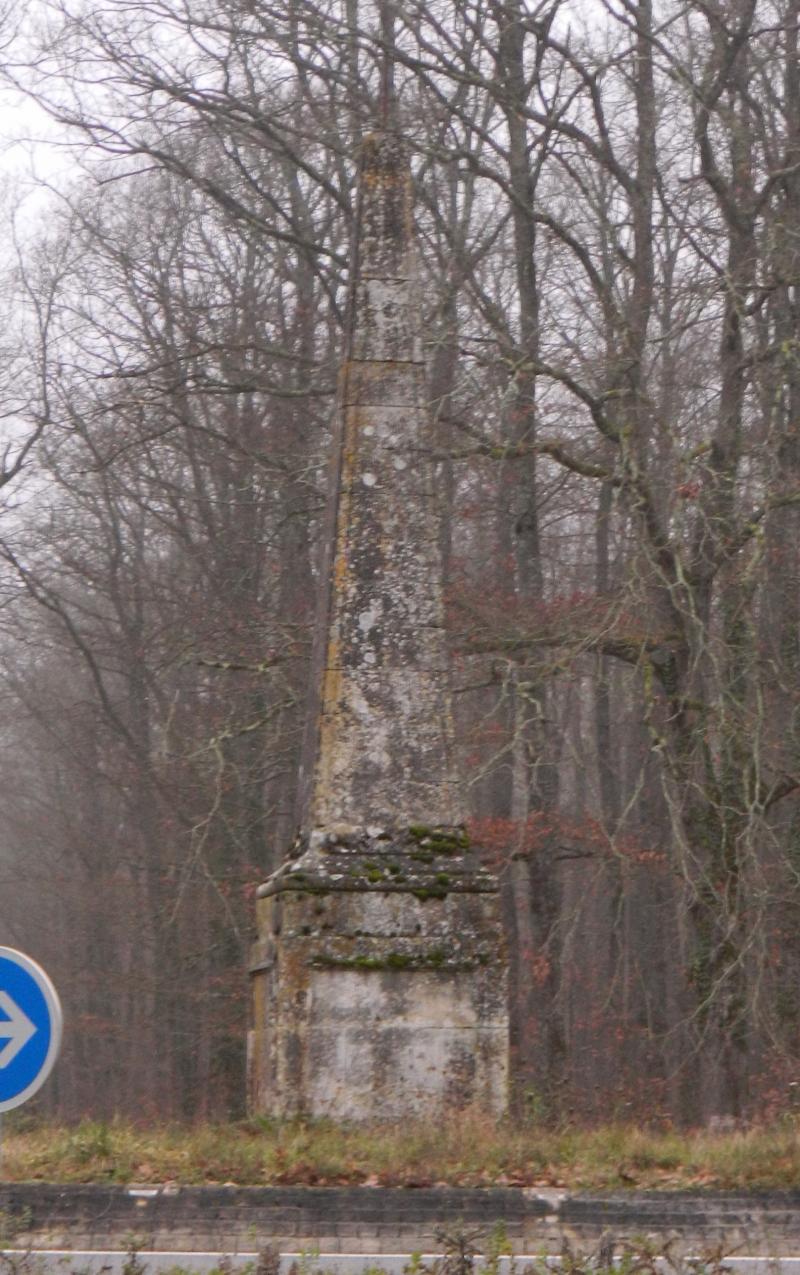 Pyramide de Saint-Quentin, Ferrière-sur-Beaulieu