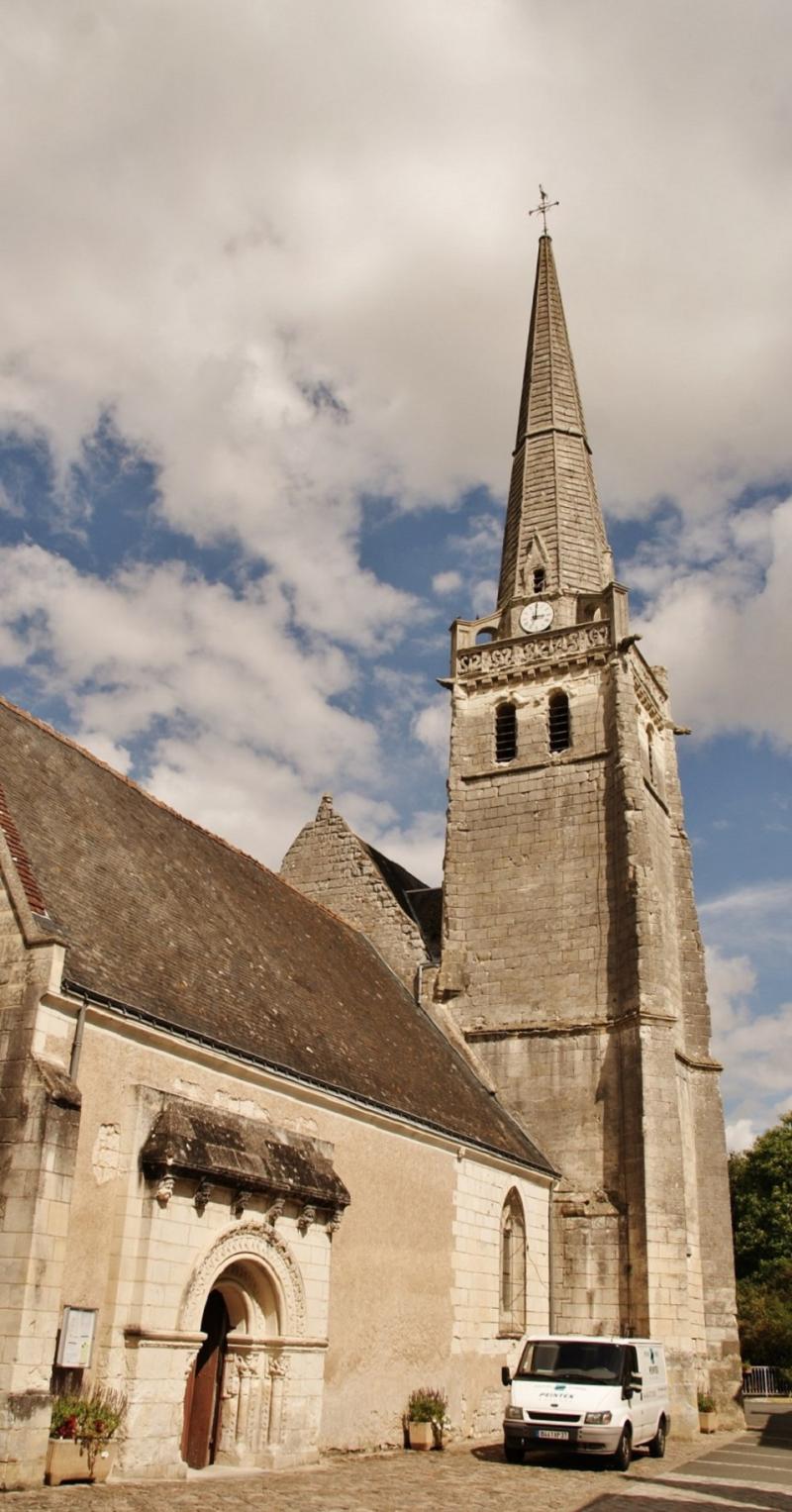 Eglise paroissiale Saint-Perpet, Neuil