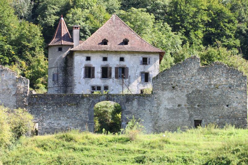 Manoir de la Veaubeaunais, La Pierre