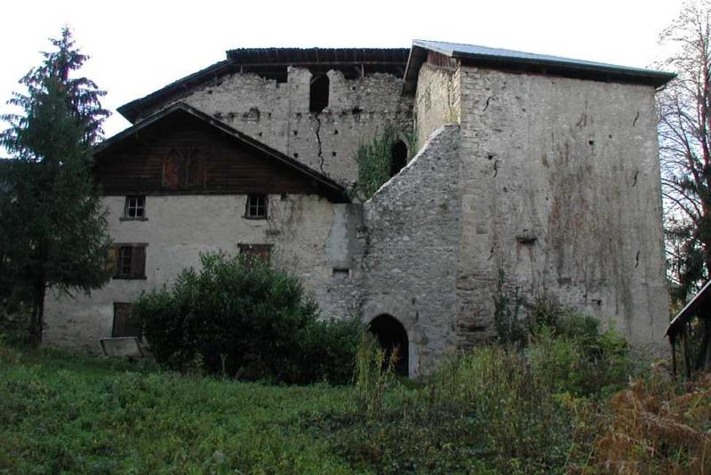 Château, Theys