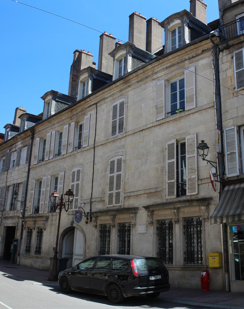 Immeuble, Dole