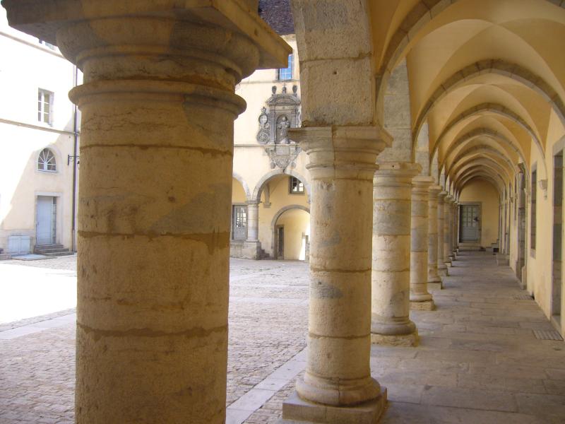 Ancien couvent des Ursulines, Poligny