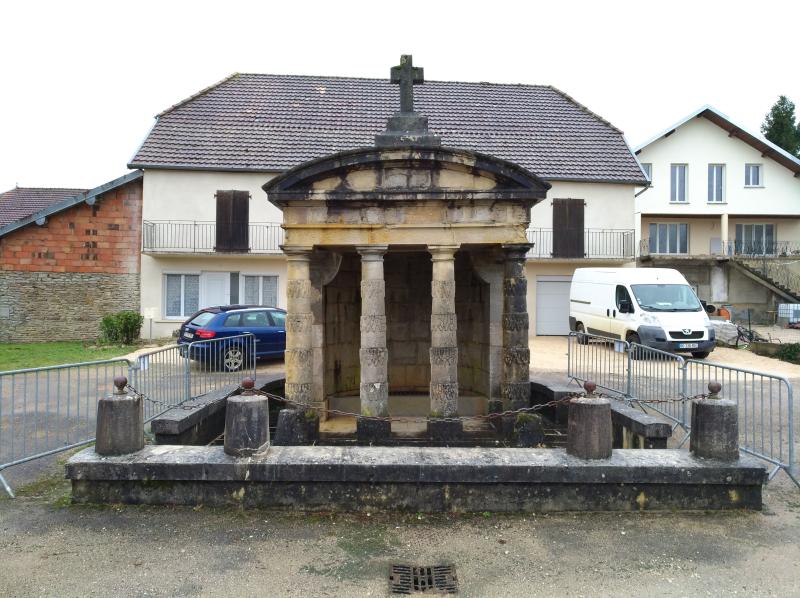 Fontaine Publique, Sermange
