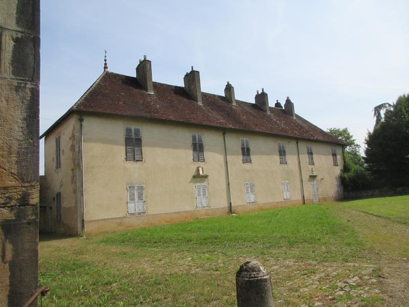 Château, Courbouzon