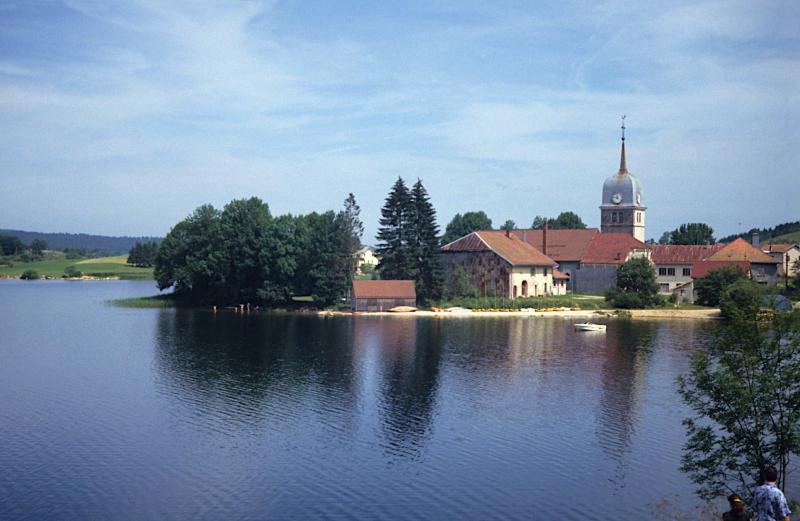 Abbaye en Grandvaux, Grande-Rivière Château