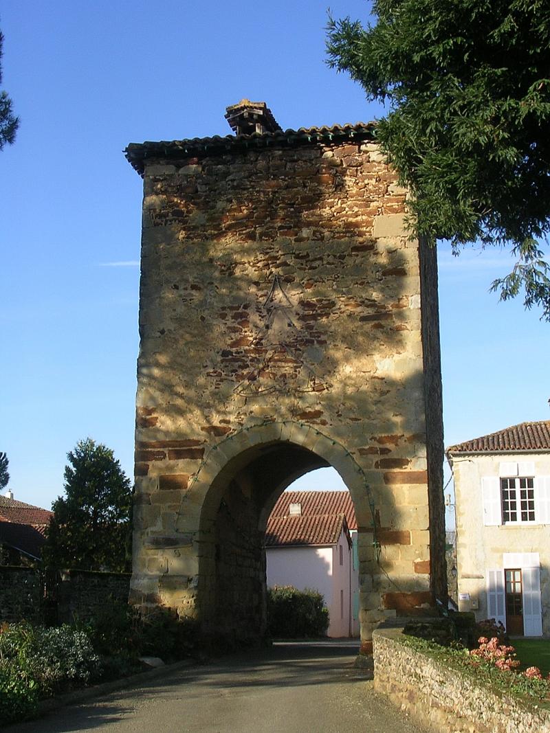 Ancienne Porte de ville, dite tour de Maubourguet, Saint-Loubouer