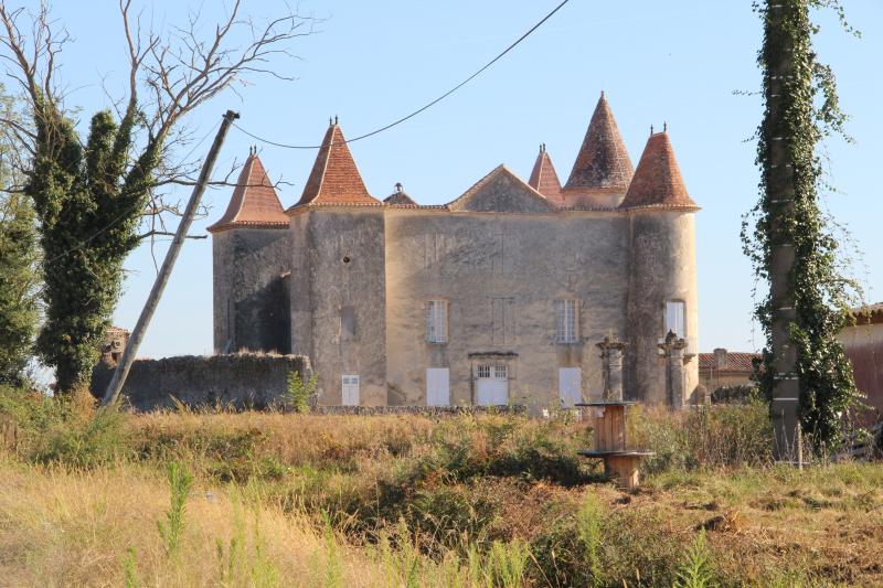 Château de Caumale, Escalans