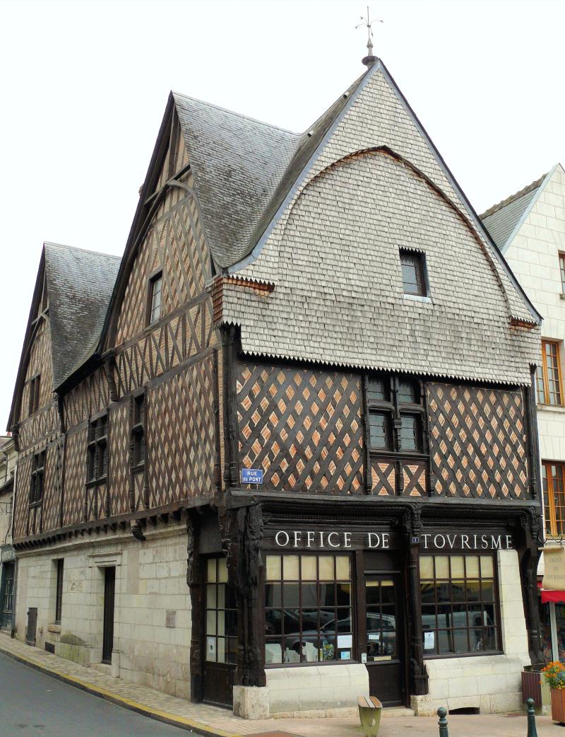 Maison en bois du 16e siècle dite de l'Ave Maria, Montrichard Val de Cher