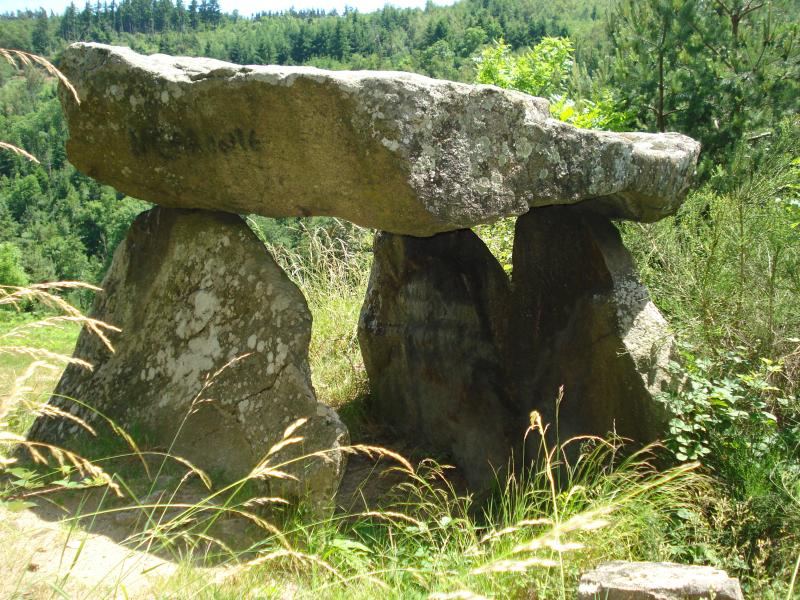 Dolmen de Roche-Cubertelle, Luriecq