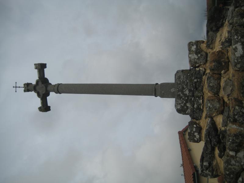 Croix en pierre, Agnat
