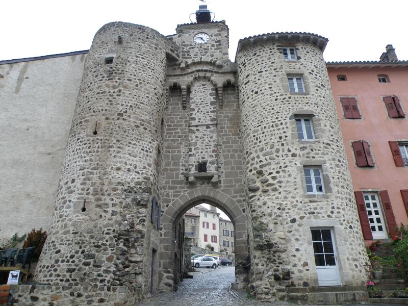 Portail de Monsieur, Allègre