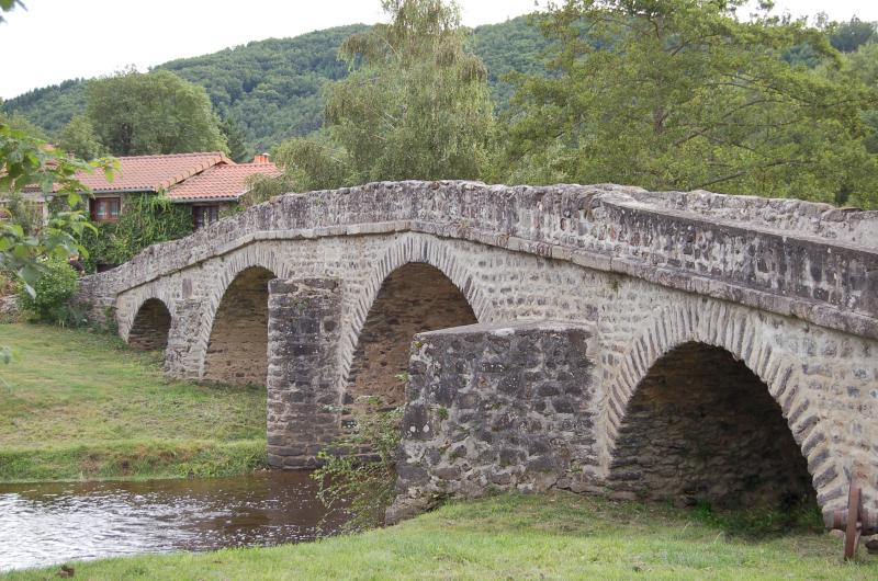 Pont sur la Sénouire, dit Pont Vieux, Domeyrat