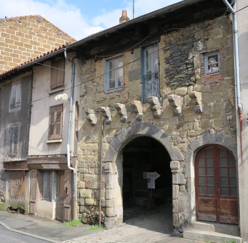 Porte de ville, Langeac