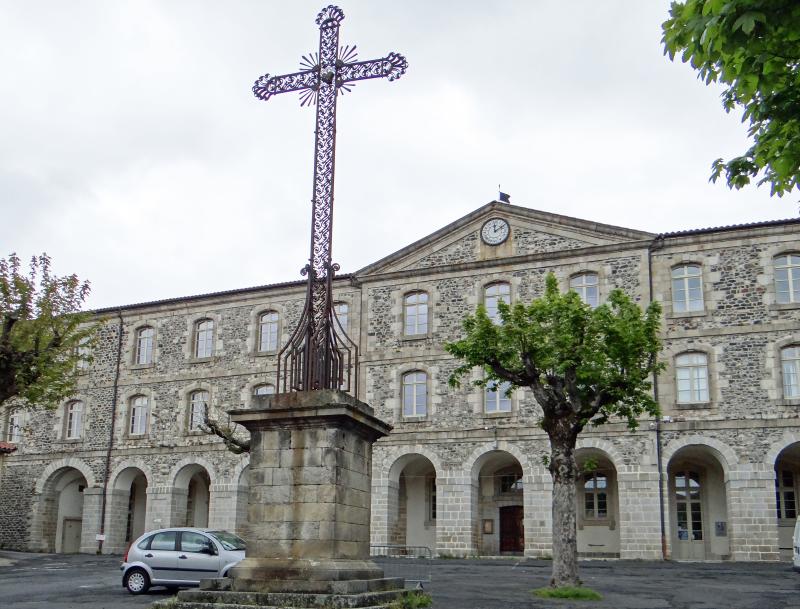 Ancienne abbaye, Le Monastier-sur-Gazeille