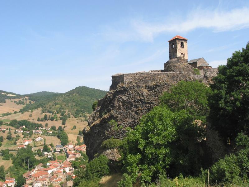 Château et sa chapelle, Saint-Ilpize