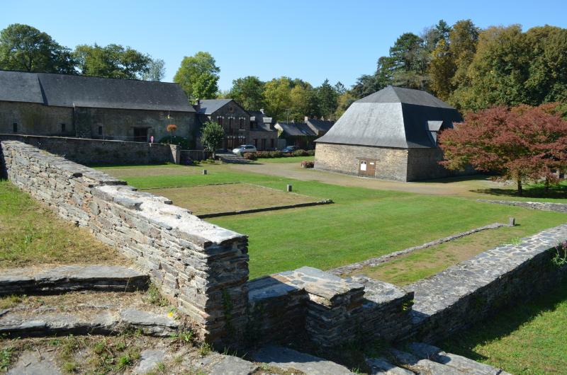 Anciennes Forges : halles dites neuve et du fourneau ainsi que les deux ponts des Bourbiers, Moisdon-la-Rivière