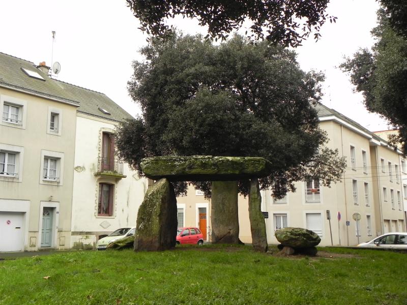 Dolmen trilithe