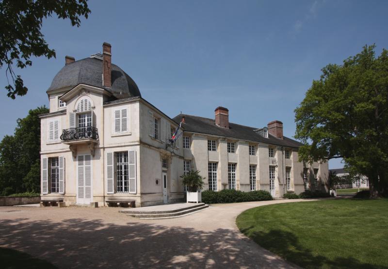 Château, Châteauneuf-sur-Loire