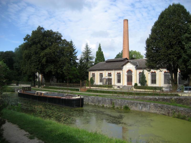 Ancienne centrale électrique, actuellement restaurant l'Ecluse, Fay-aux-Loges