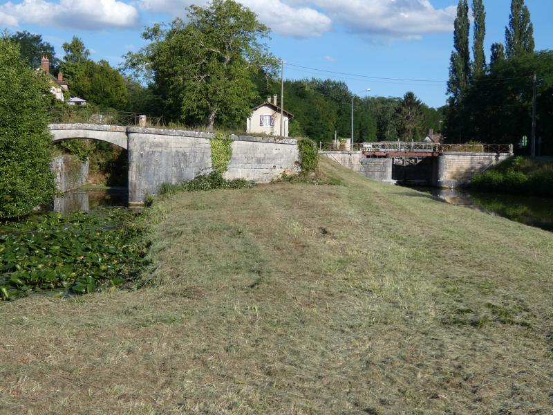 Echelle d'écluse du Moulin-Brûlé, Dammarie-sur-Loing