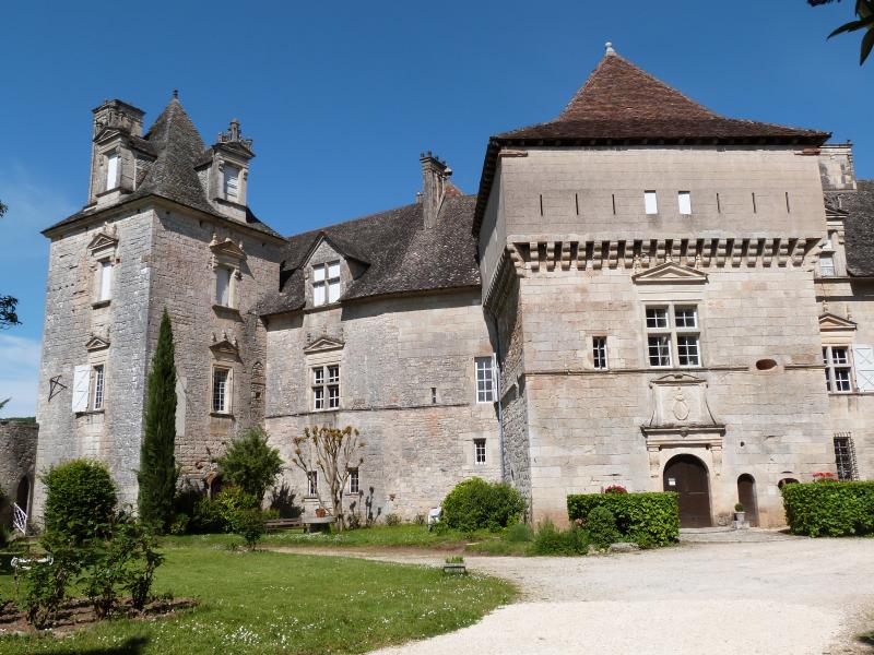 Château, Cénevières
