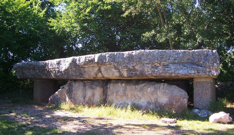 Dolmen nommé La Pierre Martine, Livernon