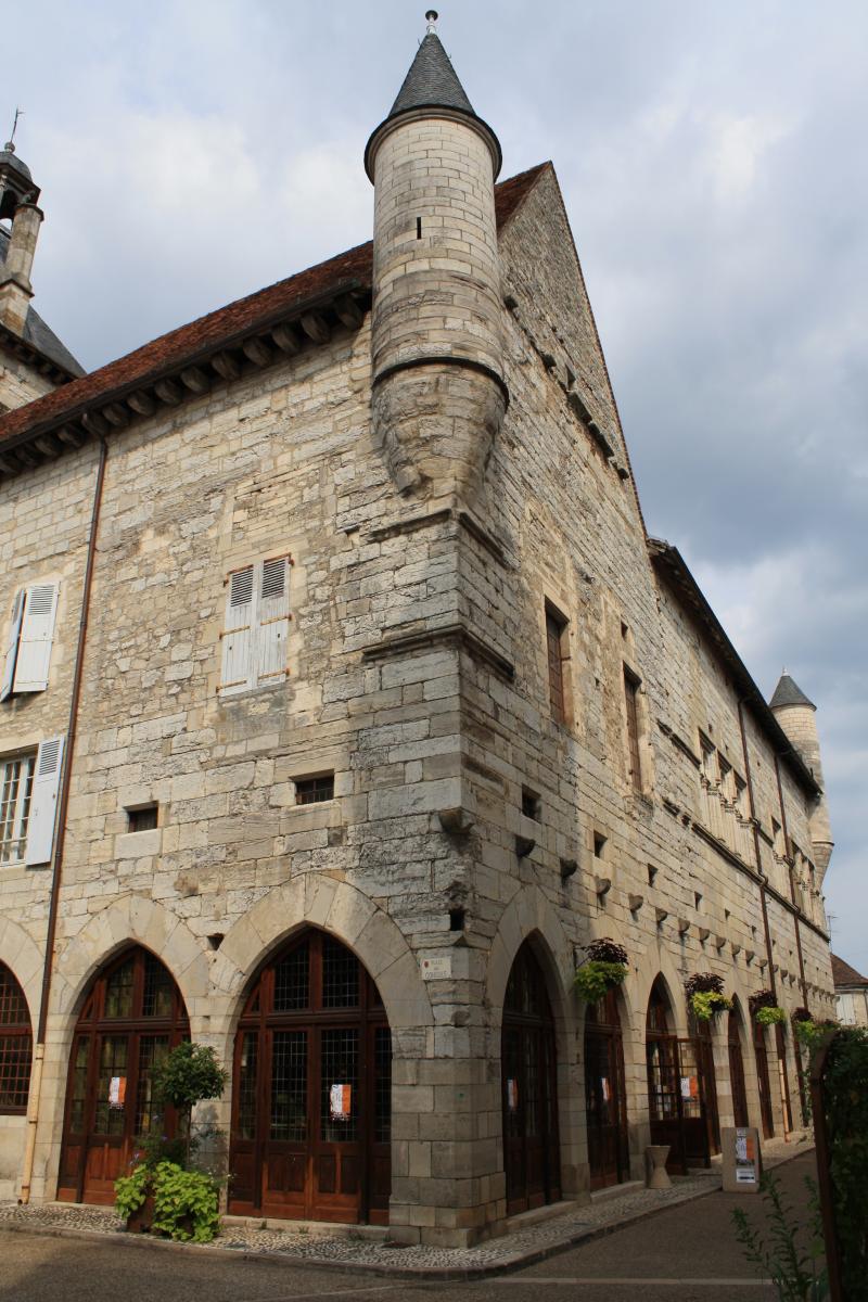 Ancien hôtel de la Raymondie, actuel hôtel de ville