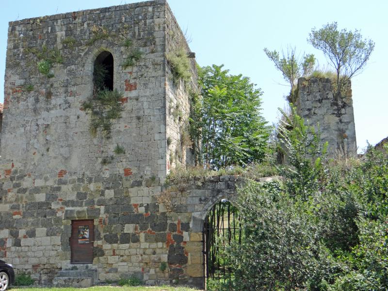 Ruines du château, Clermont-Dessous