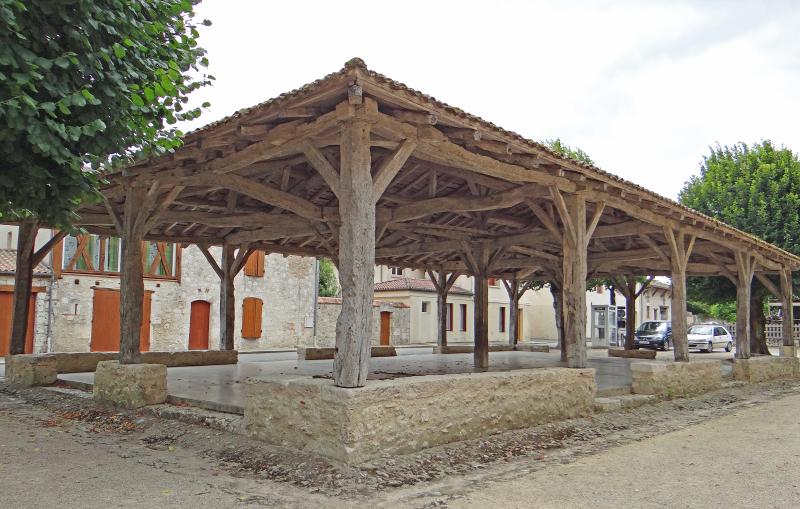 Halle et les deux puits voisins, Laparade