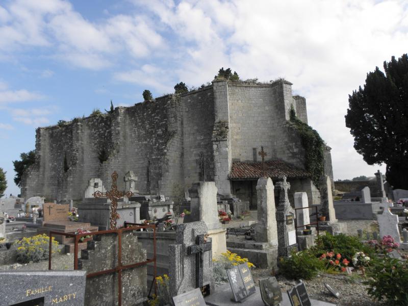 Restes de l'église Saint-Pierre de Cazeaux, Laplume