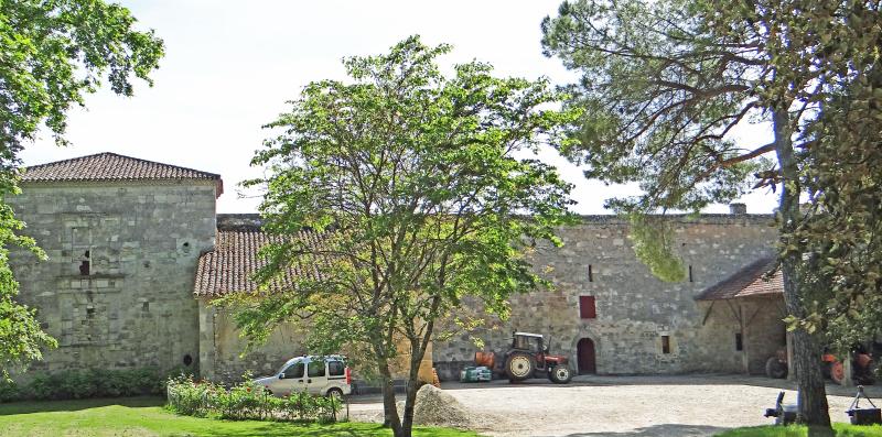 Château, Lasserre