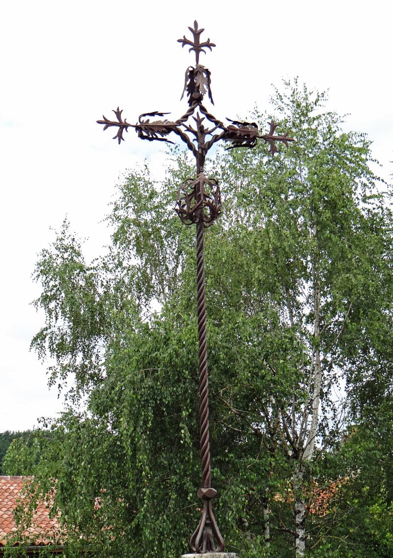 Croix de chemin, en fer forgé, Sauveterre-la-Lémance