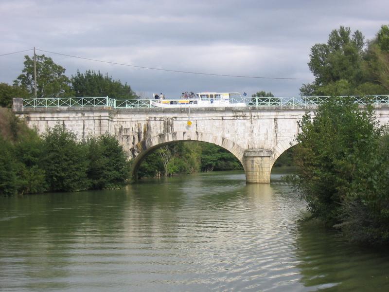 Pont-canal sur la Baïse, Vianne