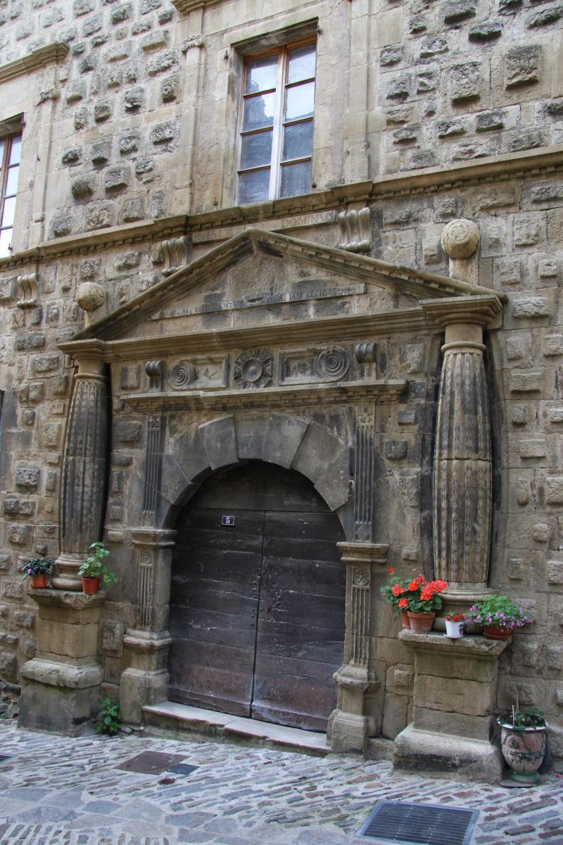 Hôtel dit Maison de la Congrégation de la Présentation de Bourg Saint-Andéol, Florac Trois Rivières