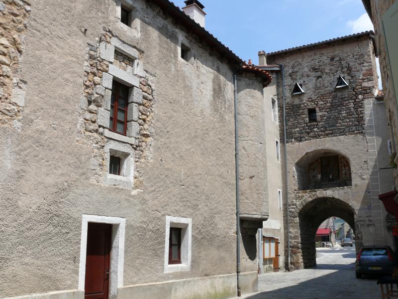 Porte de ville, Le Malzieu-Ville