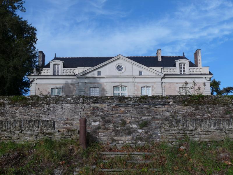 Château du Petit-Serrant et ses communs, Bouchemaine