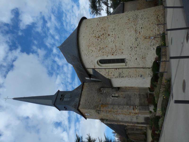 Eglise et presbytère de Neuville