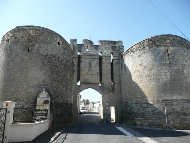 Porte de Ville dite Porte Nouvelle, Montreuil-Bellay