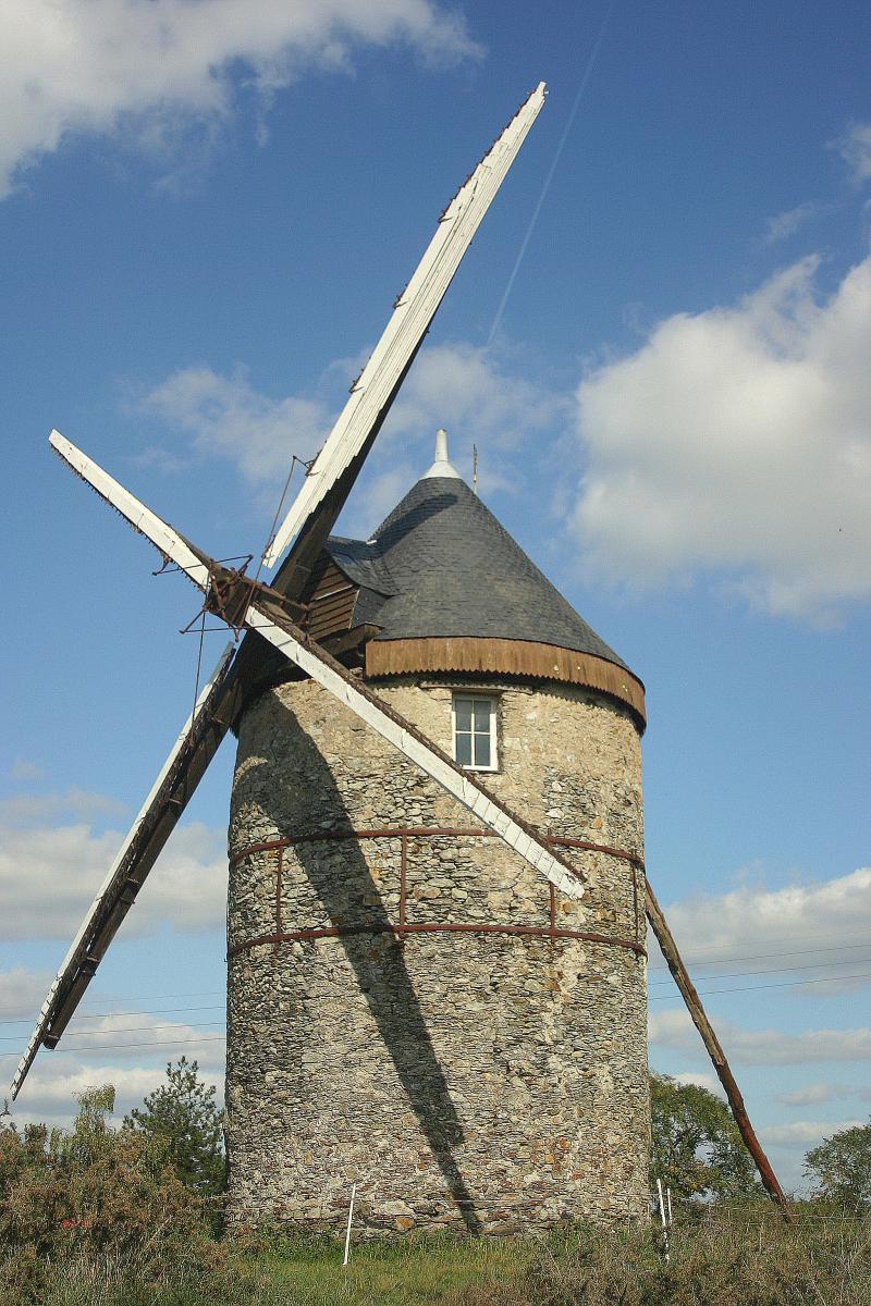 Moulin à vent dit Moulin de la Roche ou de la Franchaie, La Possonnière