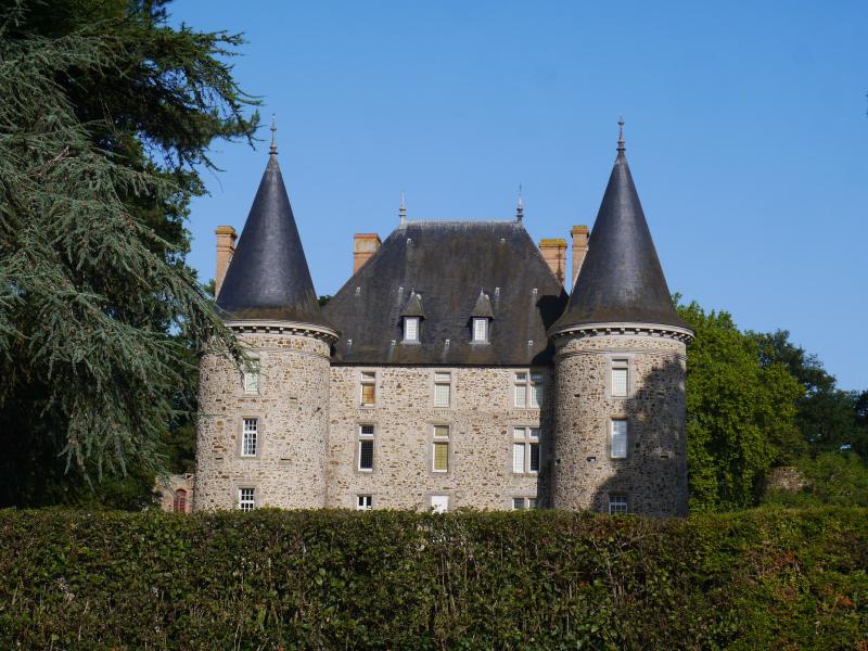 Château, Somloire