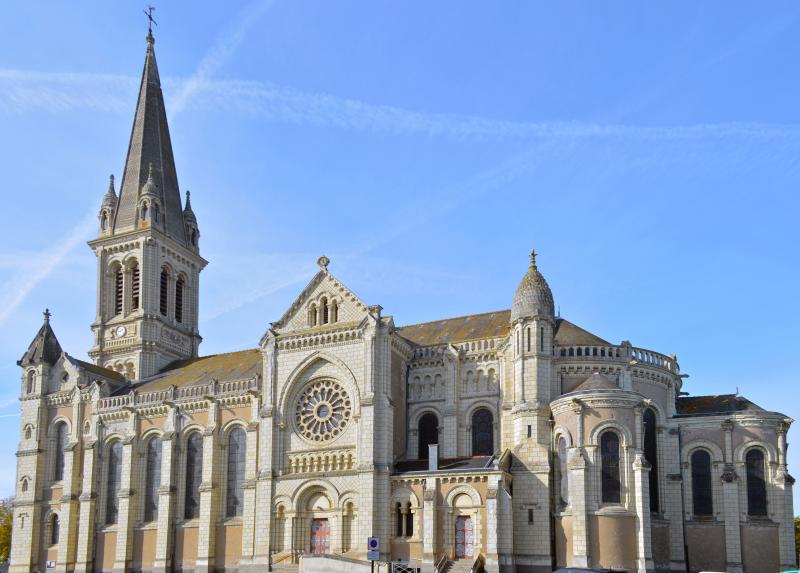 Eglise Notre-Dame la Neuve, Chemillé-en-Anjou